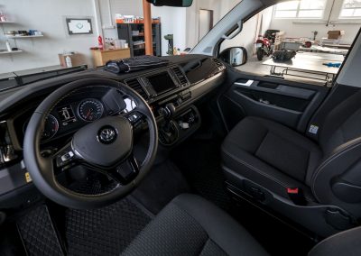 VW California interiér vozu